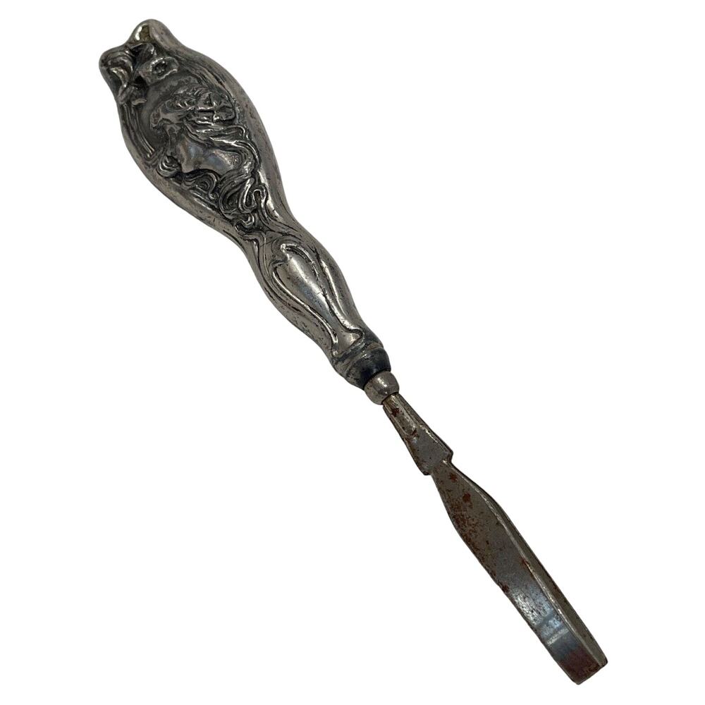 Cameo‎ Tweezers c1900 Art Nouveau Embossed Vintage Beauty Vanity Accessory